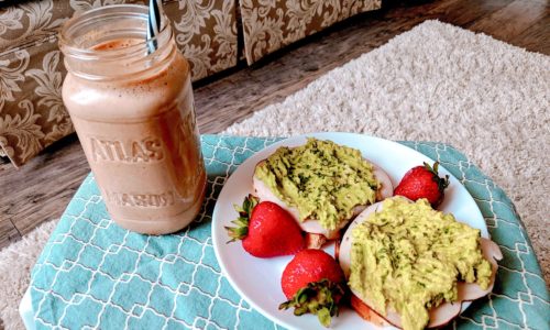 Nutrition for Weight Gain - Avocado Toast and Fruit Smoothie
